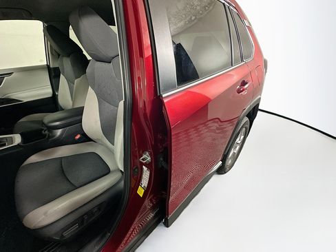 Used 2023 Toyota RAV4 XLE FWD image 12