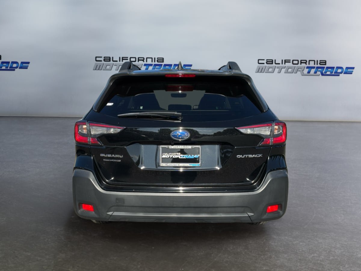 Used 2023 Subaru Outback Premium AWD/4WD image 6