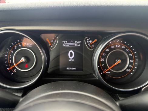 Used 2018 Jeep Wrangler Unlimited Sport S AWD/4WD image 12