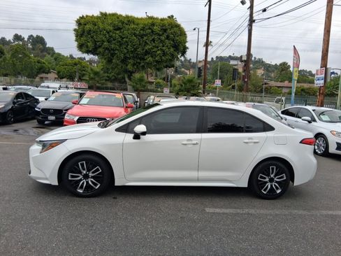 Used 2021 Toyota Corolla LE FWD image 7