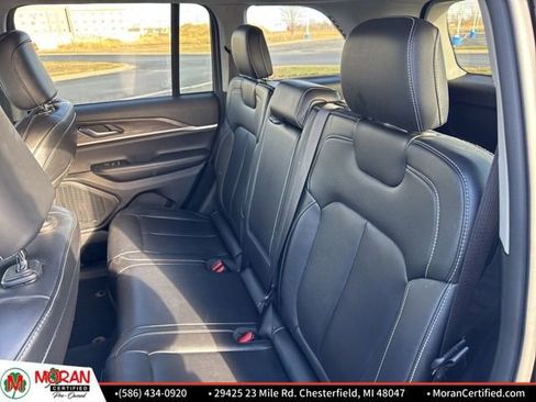 Used 2023 Jeep Grand Cherokee Limited image 25