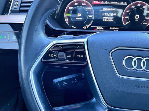 Used 2024 Audi Q8 e-tron Premium Plus image 24