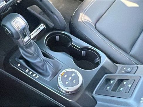 New 2025 Ford Bronco Badlands image 25