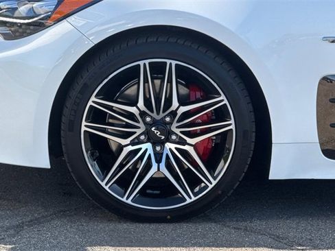 Used 2022 Kia Stinger GT2 image 33