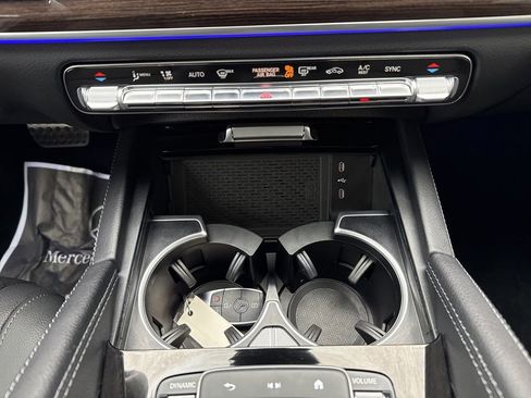 Certified 2025 Mercedes-Benz GLS 450 4MATIC image 25
