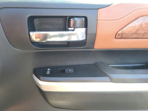 Used 2014 Toyota Tundra Platinum image 22