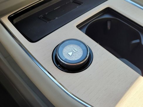 Certified 2025 Volvo EX90 Ultra image 27