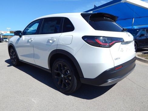 Certified 2025 Honda HR-V Sport image 4