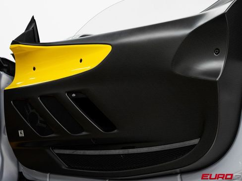 Used 2025 Ferrari SF90 Stradale XX image 40