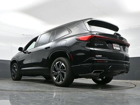 Used 2025 Buick Enclave Sport Touring AWD/4WD image 48