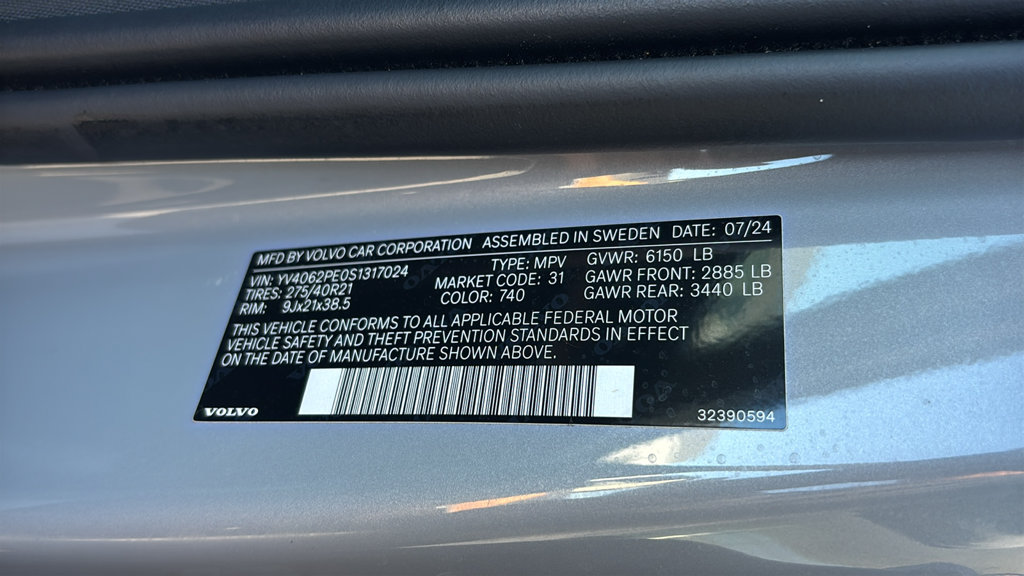 Certified 2025 Volvo XC90 B6 Plus AWD/4WD image 33