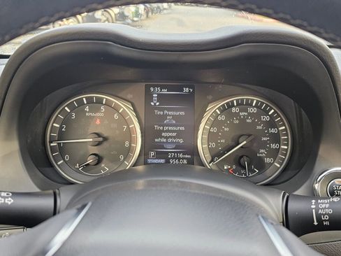 Used 2021 INFINITI Q60 3.0t Luxe w/ Essential Package image 29