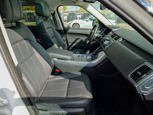 Used 2022 Land Rover Range Rover Sport SE image 35