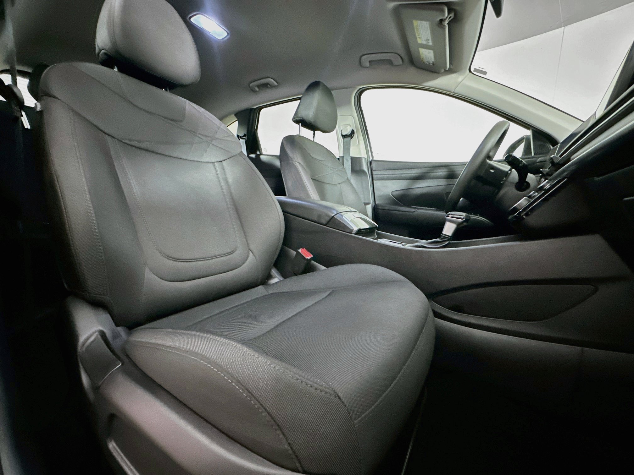 Used 2025 Hyundai Tucson SEL AWD/4WD image 32