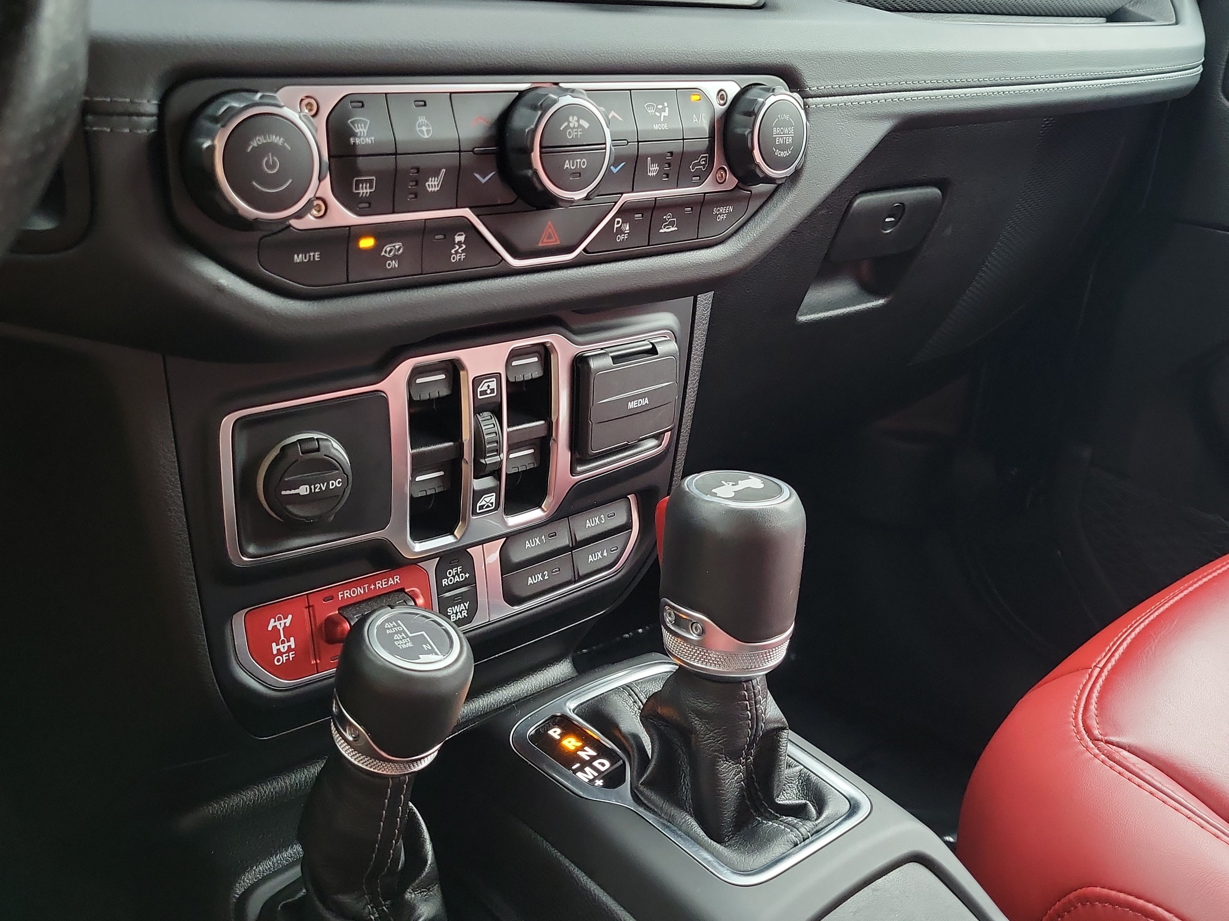 Used 2024 Jeep Wrangler Unlimited Rubicon 392 AWD/4WD image 28