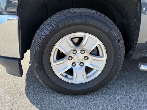 Used 2018 Chevrolet Silverado 1500 LT w/ All Star Edition image 15