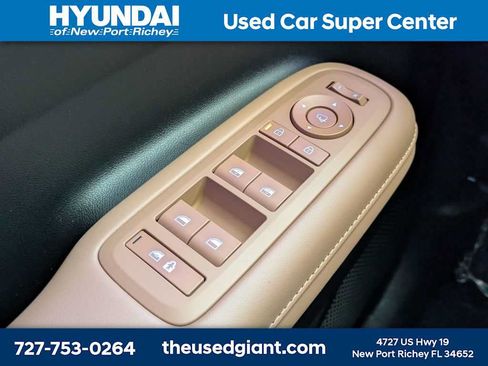 Used 2025 Hyundai Santa Fe Limited FWD image 39