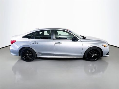 Used 2024 Honda Civic Sport image 8