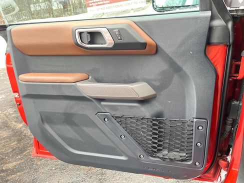 Used 2023 Ford Bronco Outer Banks image 15