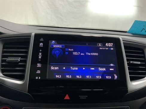 Used 2017 Honda Pilot EX-L image 32