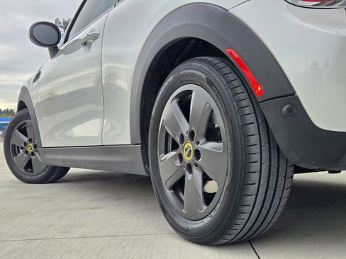 Used 2024 MINI Cooper SE image 39
