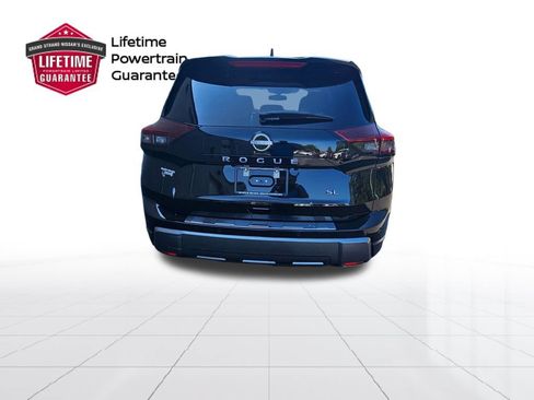 Certified 2024 Nissan Rogue SL w/ SL Premium Package FWD image 8