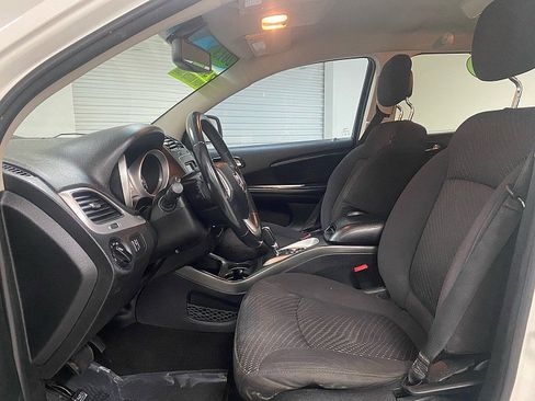 Used 2013 Dodge Journey SE image 11
