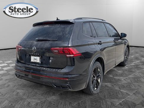 Used 2022 Volkswagen Tiguan SE R-Line FWD image 5