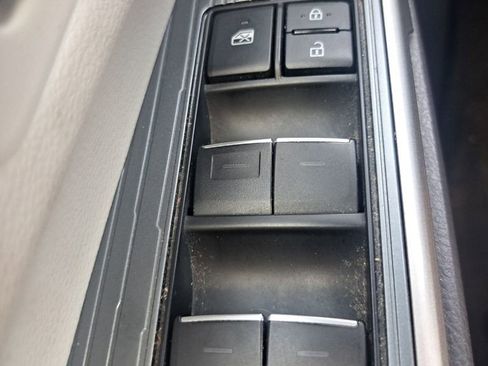 Used 2022 Toyota Sienna XSE AWD/4WD image 16
