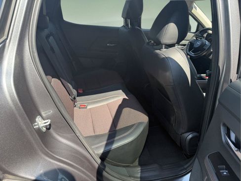 Used 2025 Nissan Kicks SR AWD/4WD image 17