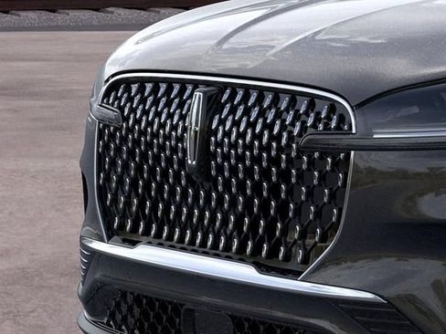 New 2026 Lincoln Aviator AWD image 17