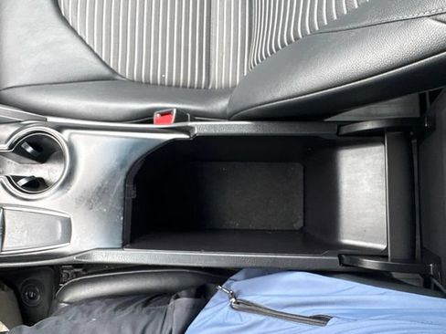Used 2018 Toyota Camry SE FWD image 20