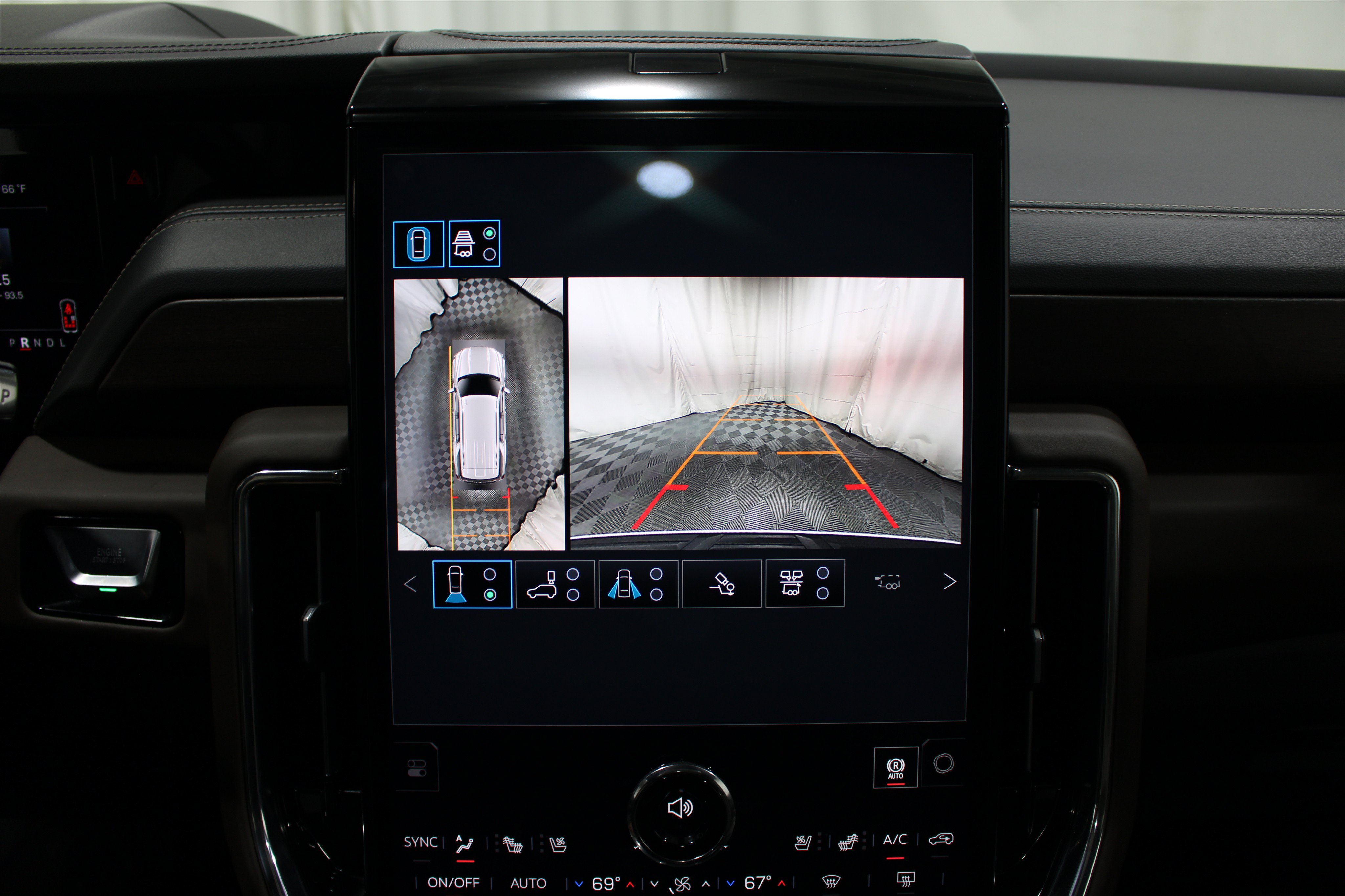 Used 2026 GMC Yukon Denali Ultimate AWD/4WD image 16