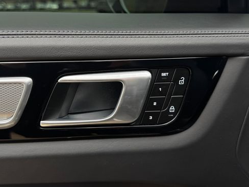 Used 2022 Porsche Cayenne Turbo GT image 71