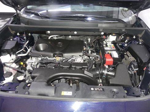 Used 2020 Toyota RAV4 XLE w/ Convenience Package AWD/4WD image 12