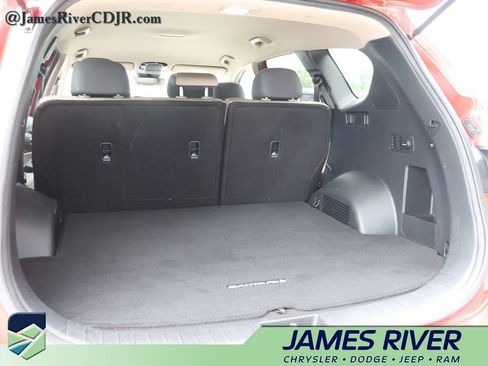 Used 2022 Hyundai Santa Fe SEL FWD image 15