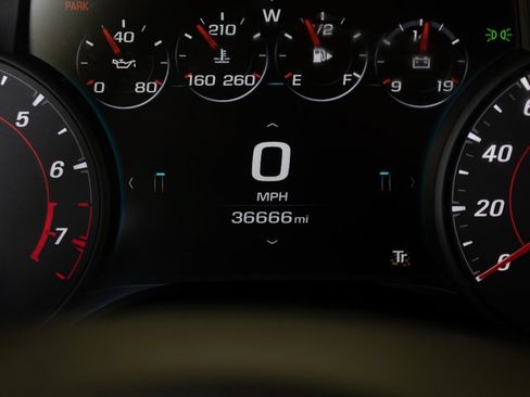 Used 2018 Chevrolet Camaro SS RWD image 29