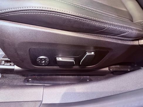 Used 2025 BMW 330i Sedan RWD image 18