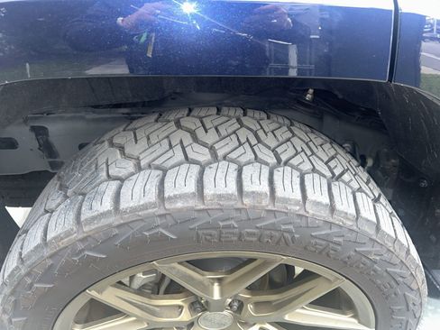 Used 2024 Lexus GX 550 image 13