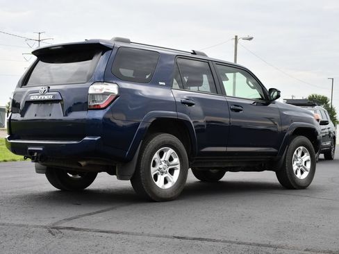Used 2024 Toyota 4Runner SR5 AWD/4WD image 7
