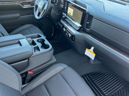 New 2026 GMC Sierra 1500 Elevation image 12