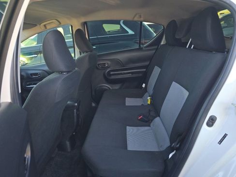 Used 2018 Toyota Prius C Two image 10