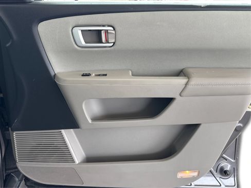 Used 2015 Honda Pilot LX image 21