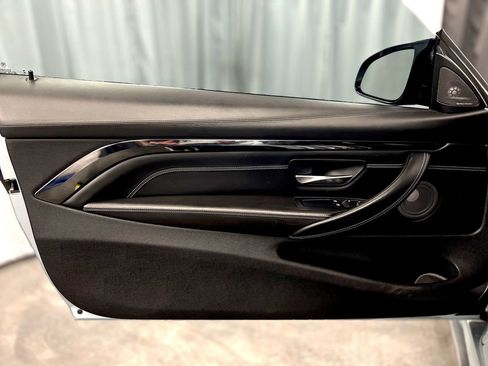 Used 2017 BMW M4 Coupe w/ Executive Package image 31