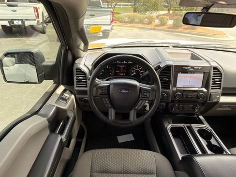Used 2018 Ford F150 XLT w/ Equipment Group 302A Luxury image 6