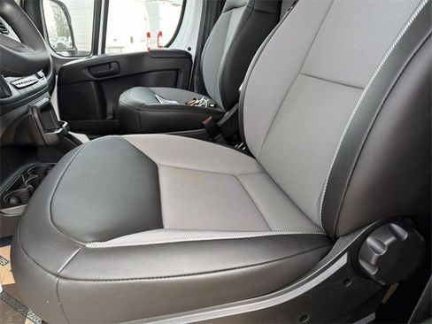 New 2026 RAM ProMaster 2500 w/ Convenience Group image 15