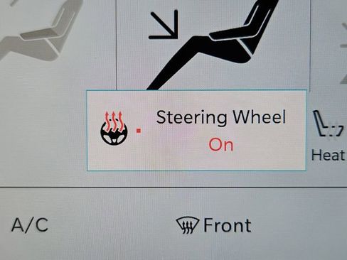 Used 2023 Chrysler Pacifica Touring-L image 49