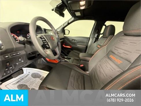 Used 2025 Nissan Frontier PRO-4X w/ Pro Convenience Package image 17