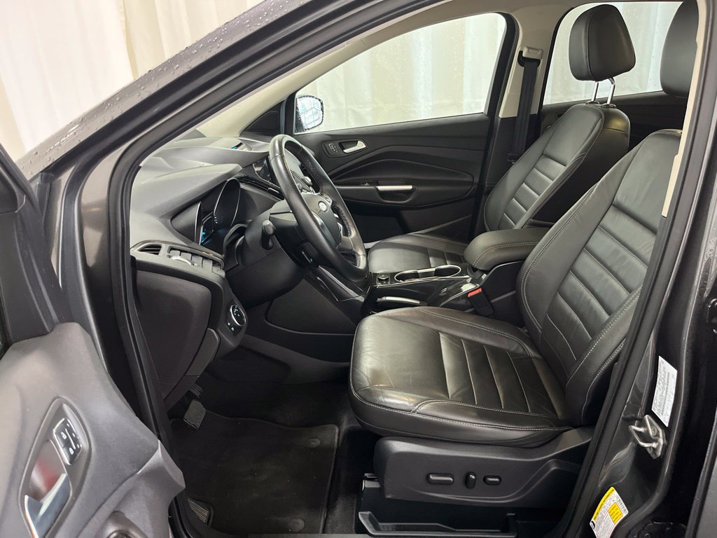 Used 2016 Ford Escape Titanium AWD/4WD image 3