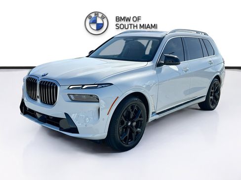 Used 2026 BMW X7 xDrive40i AWD/4WD image 3